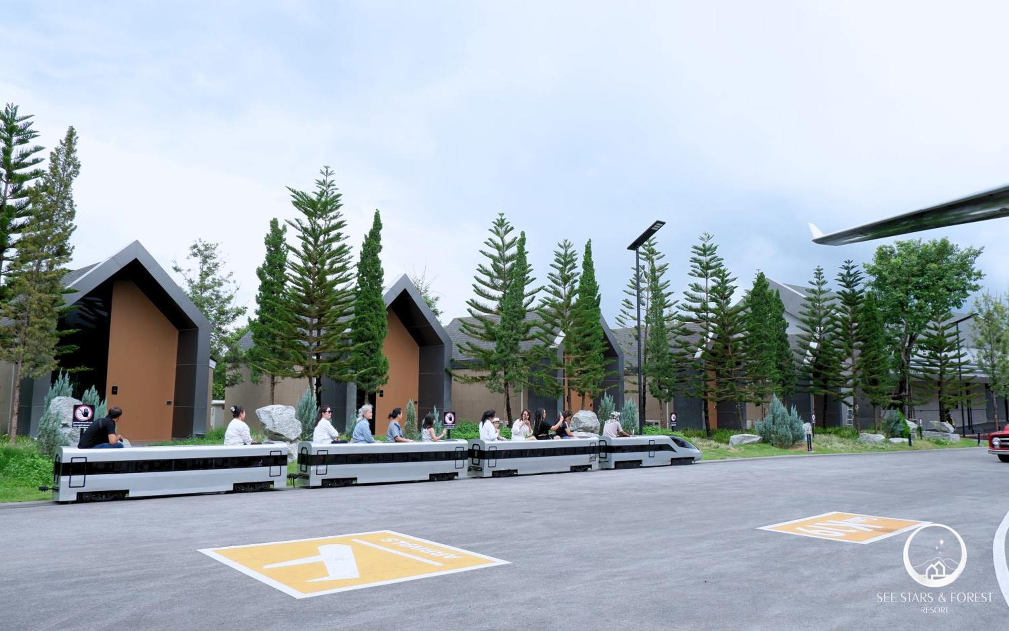 See Stars & Forest Resort Amphoe Sawang Daen Din المظهر الخارجي الصورة